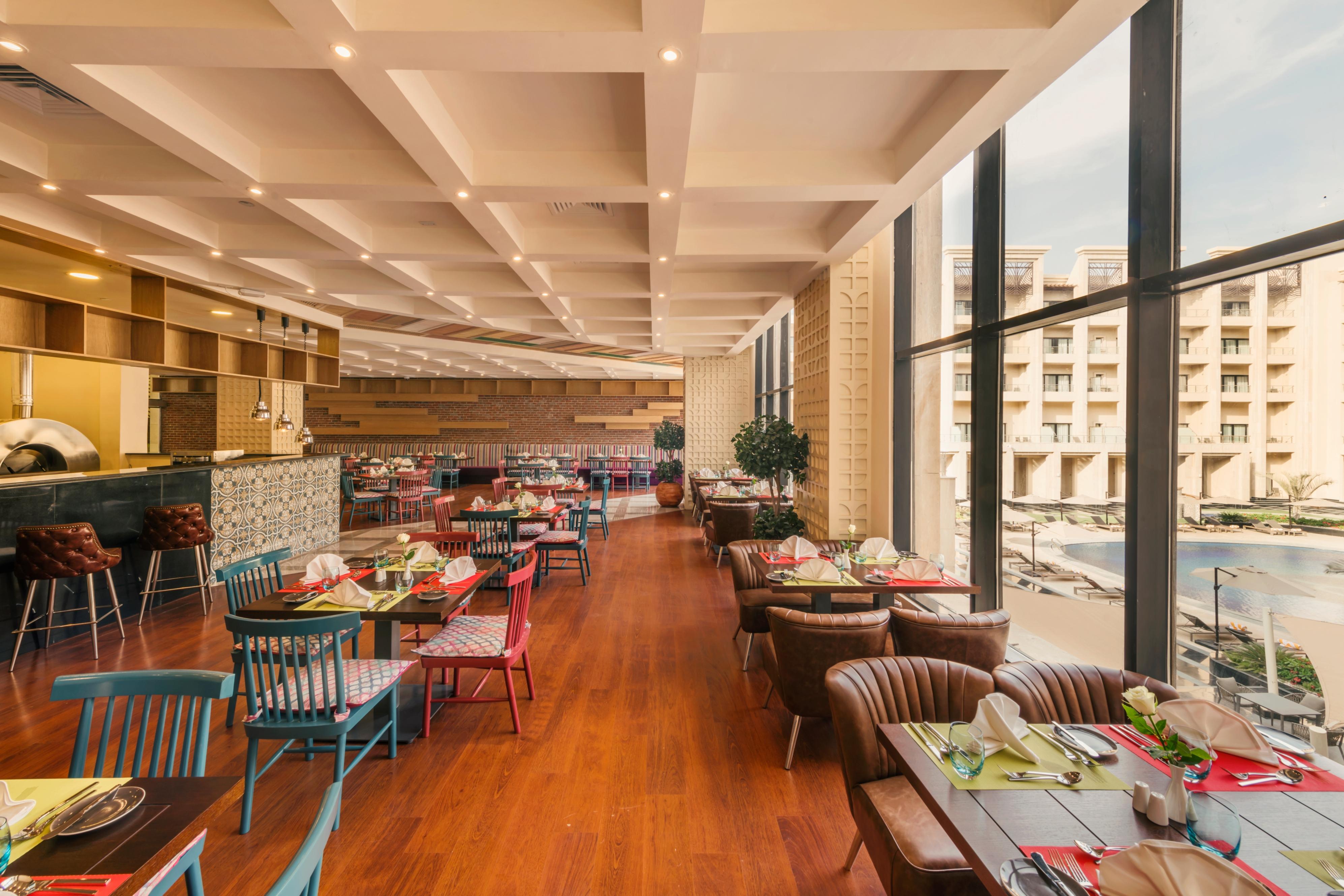 Triumph Luxury Hotel Kahire Dış mekan fotoğraf The restaurant