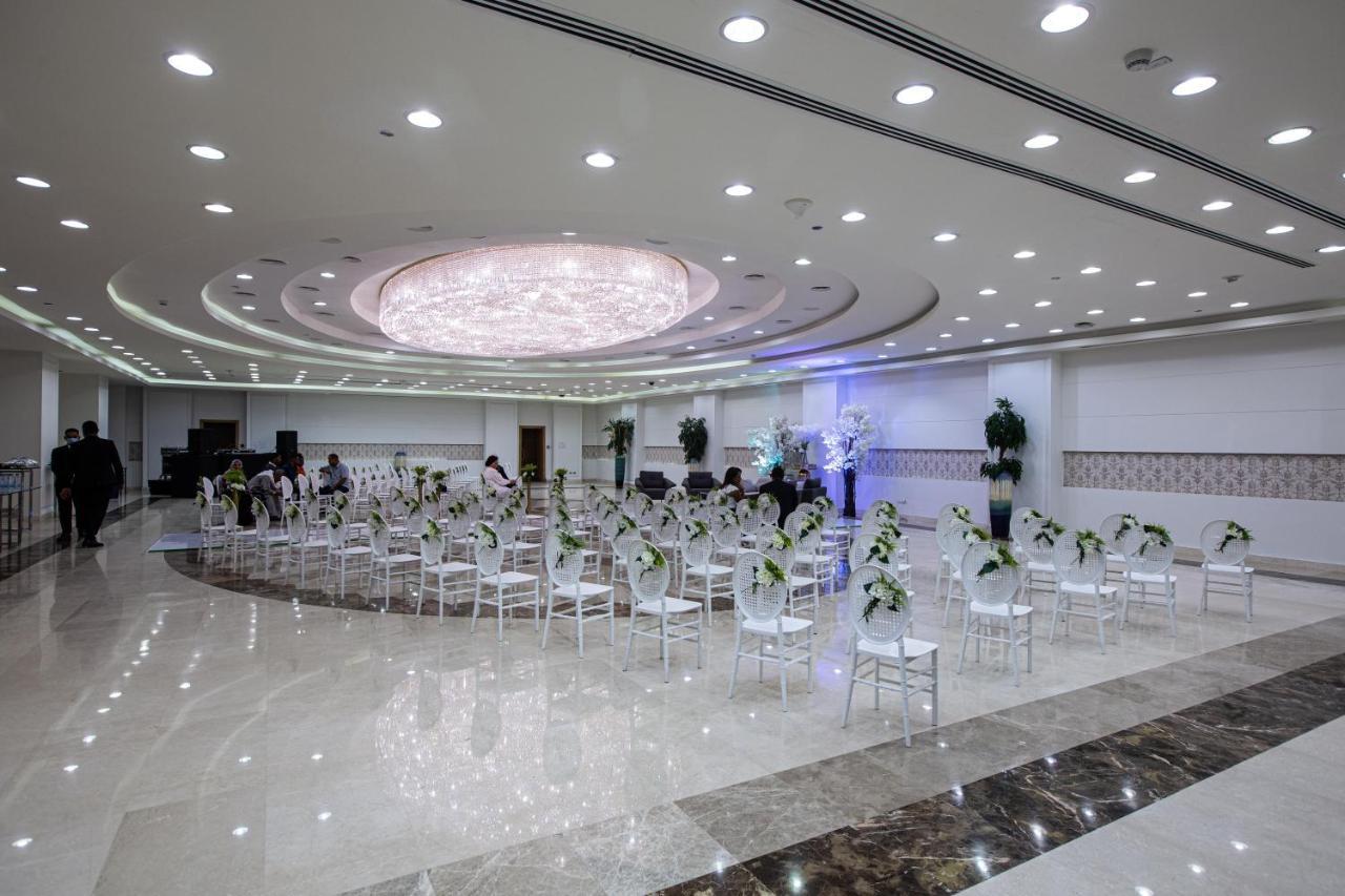 Triumph Luxury Hotel Kahire Dış mekan fotoğraf The ballroom