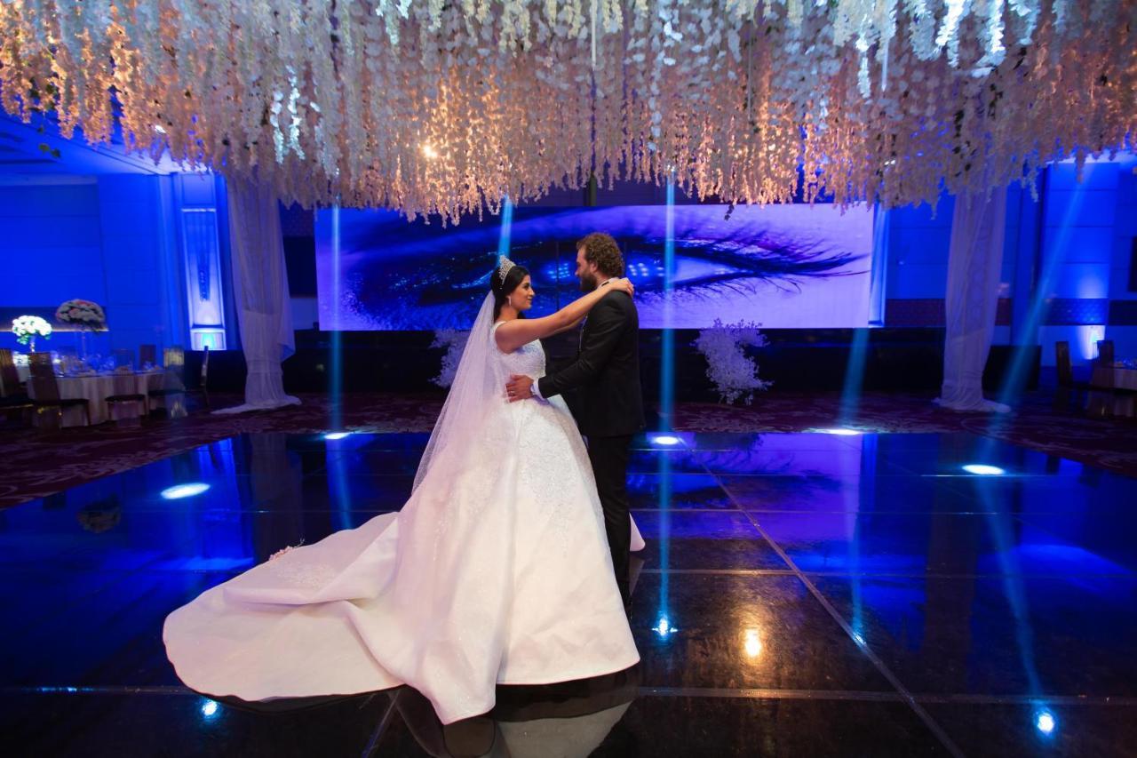Triumph Luxury Hotel Kahire Dış mekan fotoğraf A wedding reception